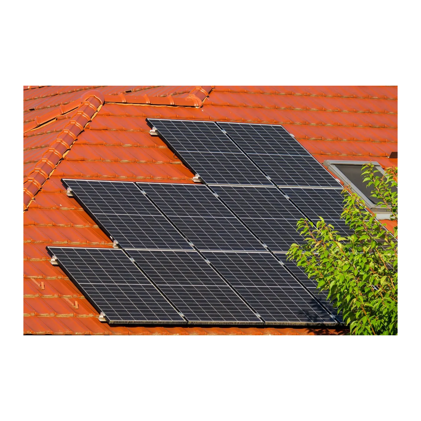 Fotowoltaika 49,98 kW – instalacja dachowa (Jinko Solar 490 W + falownik Deye)